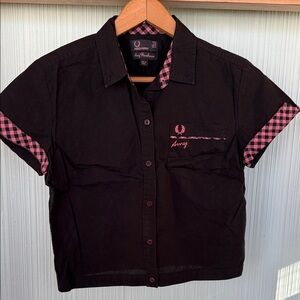 Rare Retro Y2K Amy Winehouse by Fred Perry Black Shirt w/ Pink Checker Accents